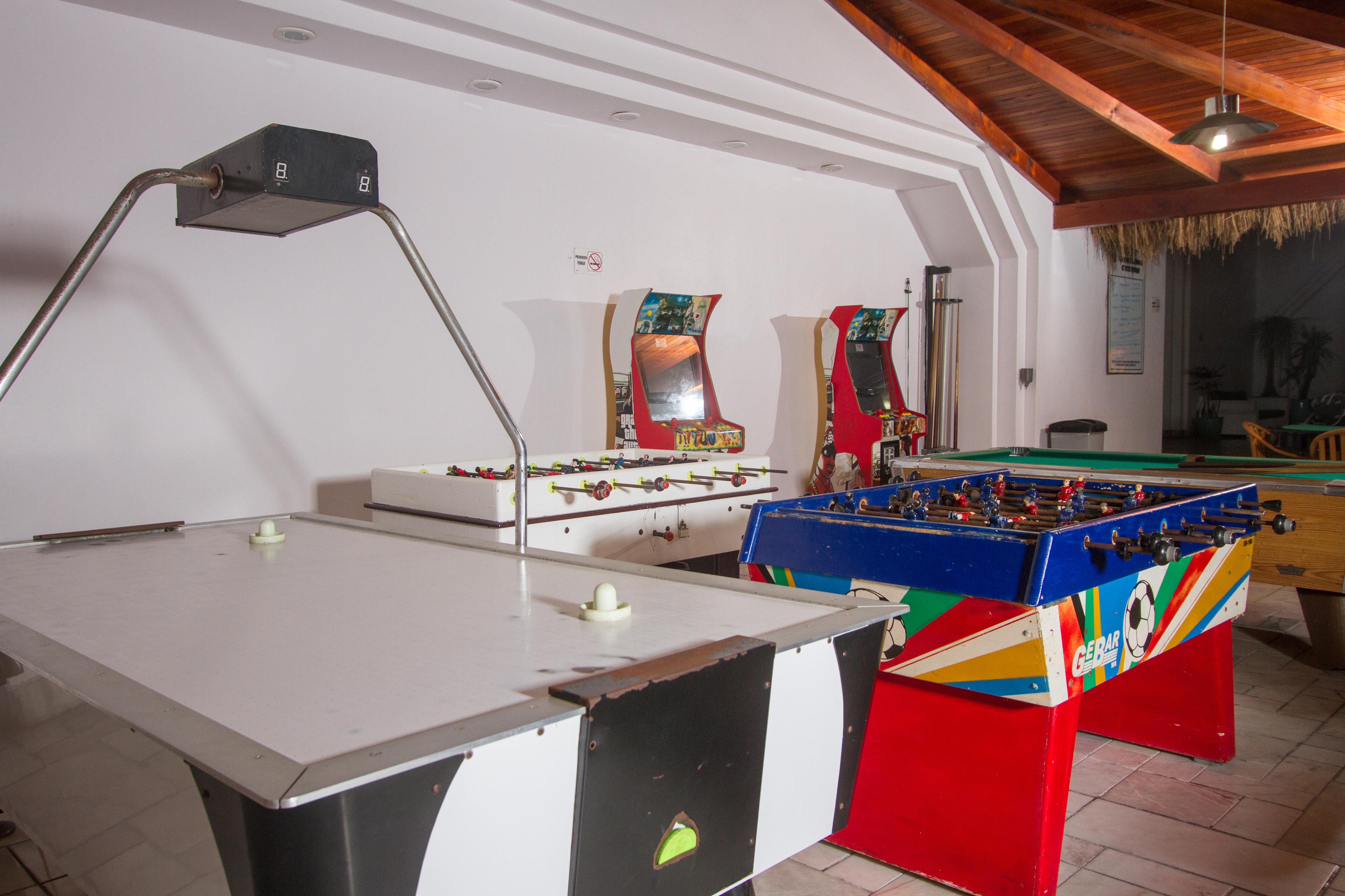 Royal Villas Resort Mazatlan Ngoại thất bức ảnh Air hockey table
