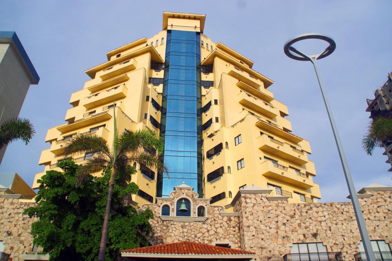 Royal Villas Resort Mazatlan Ngoại thất bức ảnh The hotel in 2008
