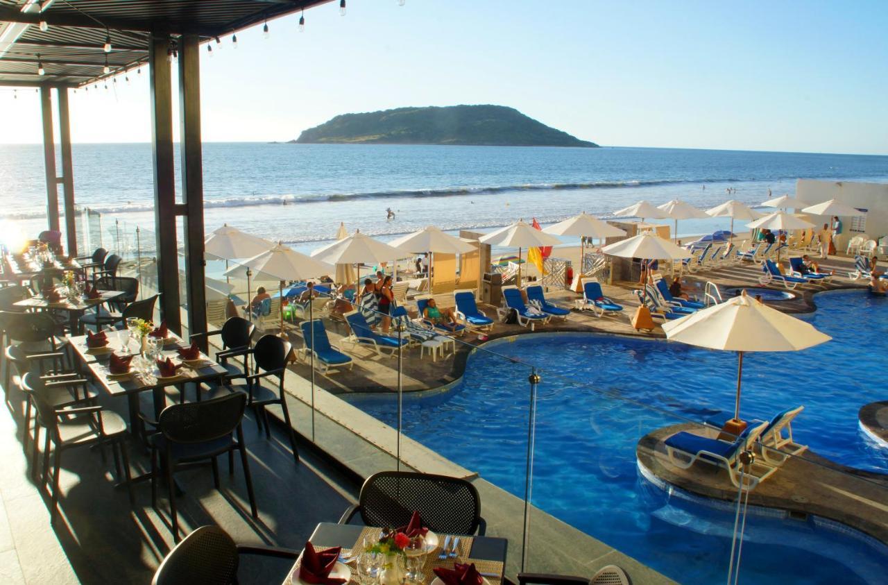 Royal Villas Resort Mazatlan Ngoại thất bức ảnh View of the beach at the Hard Rock Hotel