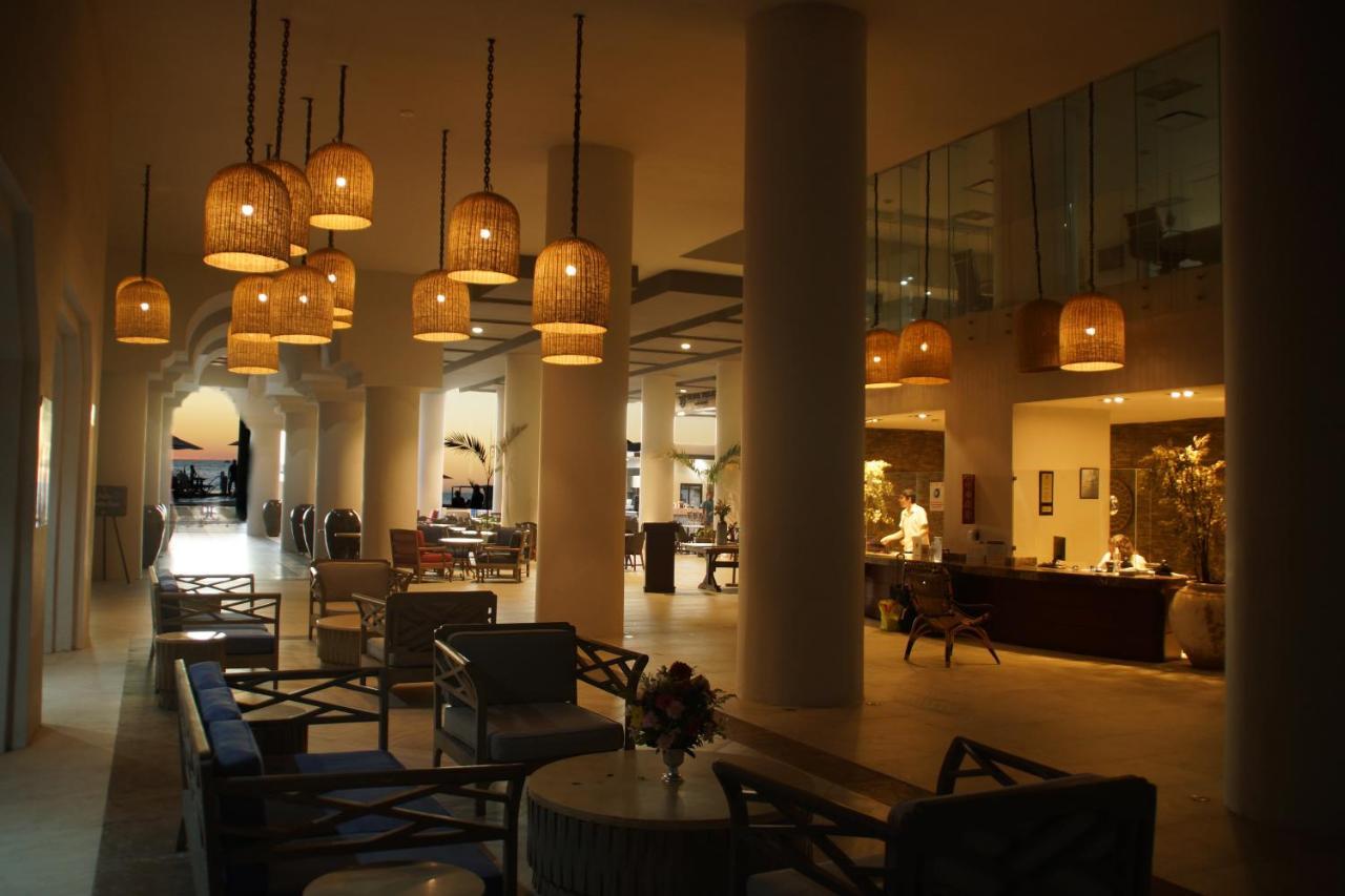 Royal Villas Resort Mazatlan Ngoại thất bức ảnh The lobby of the hotel