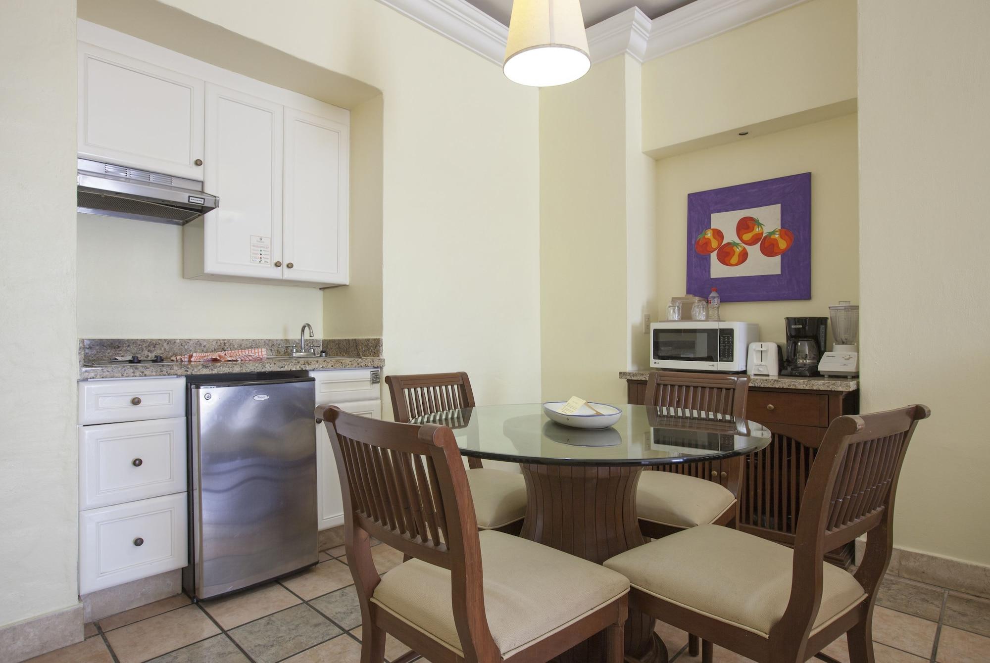 Royal Villas Resort Mazatlan Ngoại thất bức ảnh A kitchen in a typical Disney Vacation Club villa