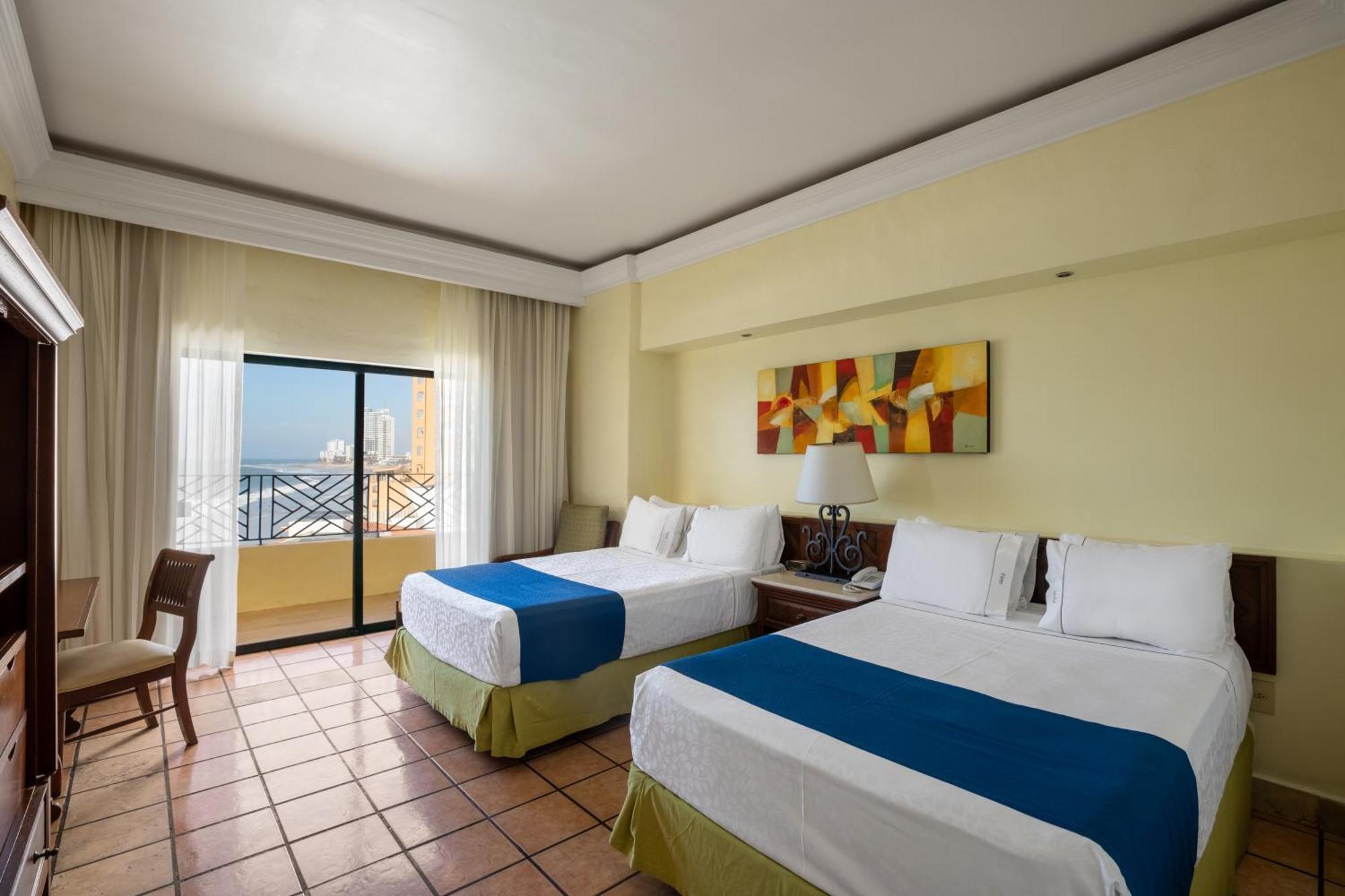 Royal Villas Resort Mazatlan Ngoại thất bức ảnh A room at the Iberostar Grand Hotel at Playa Paraíso, Tenerife